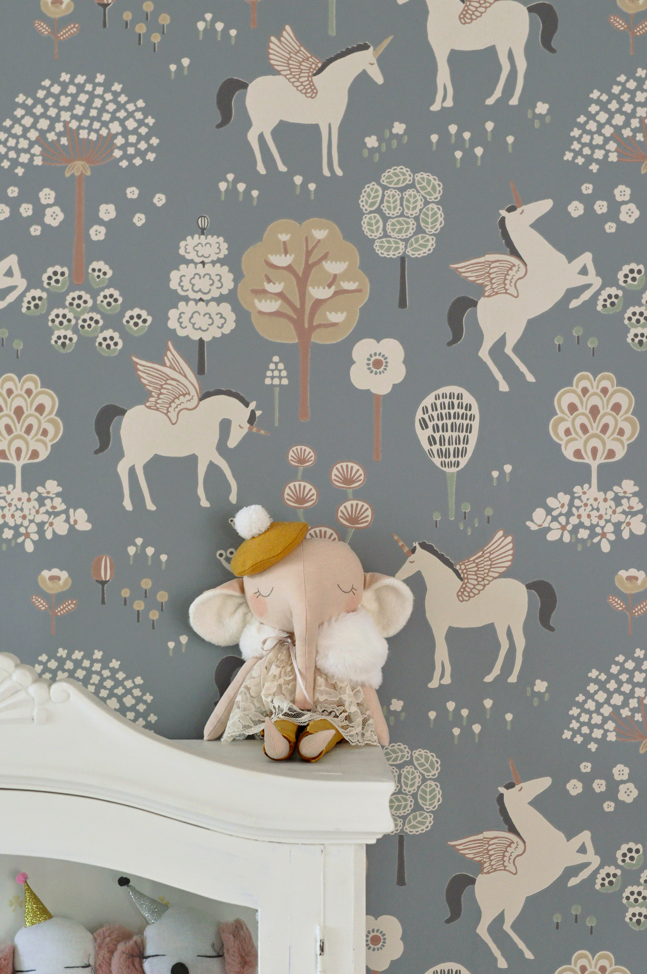 True Unicorns, Evening Blue, Majvillan 5